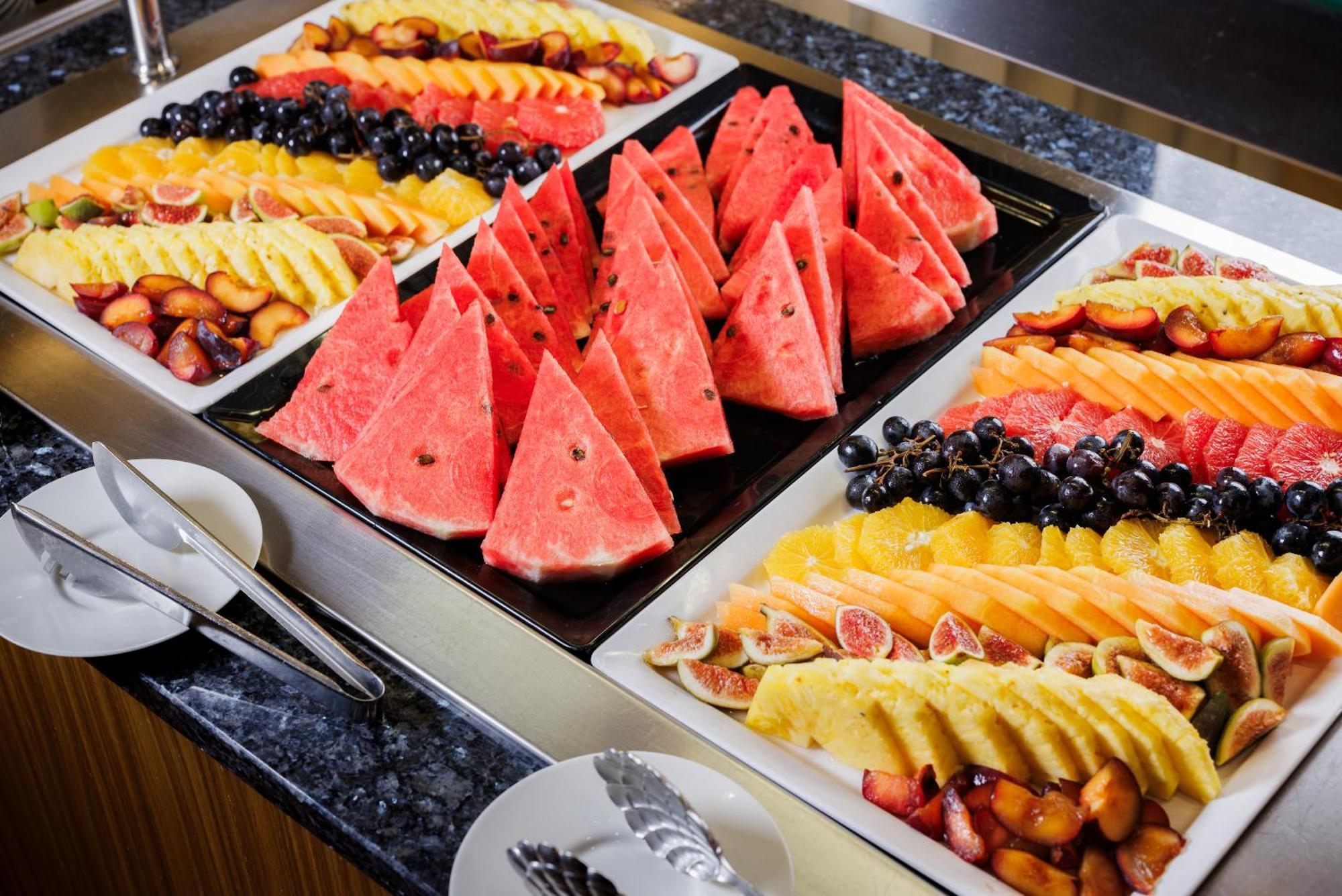 Hotel Slovenija - Terme & Wellness Lifeclass Portorož Extérieur photo Fruit salad