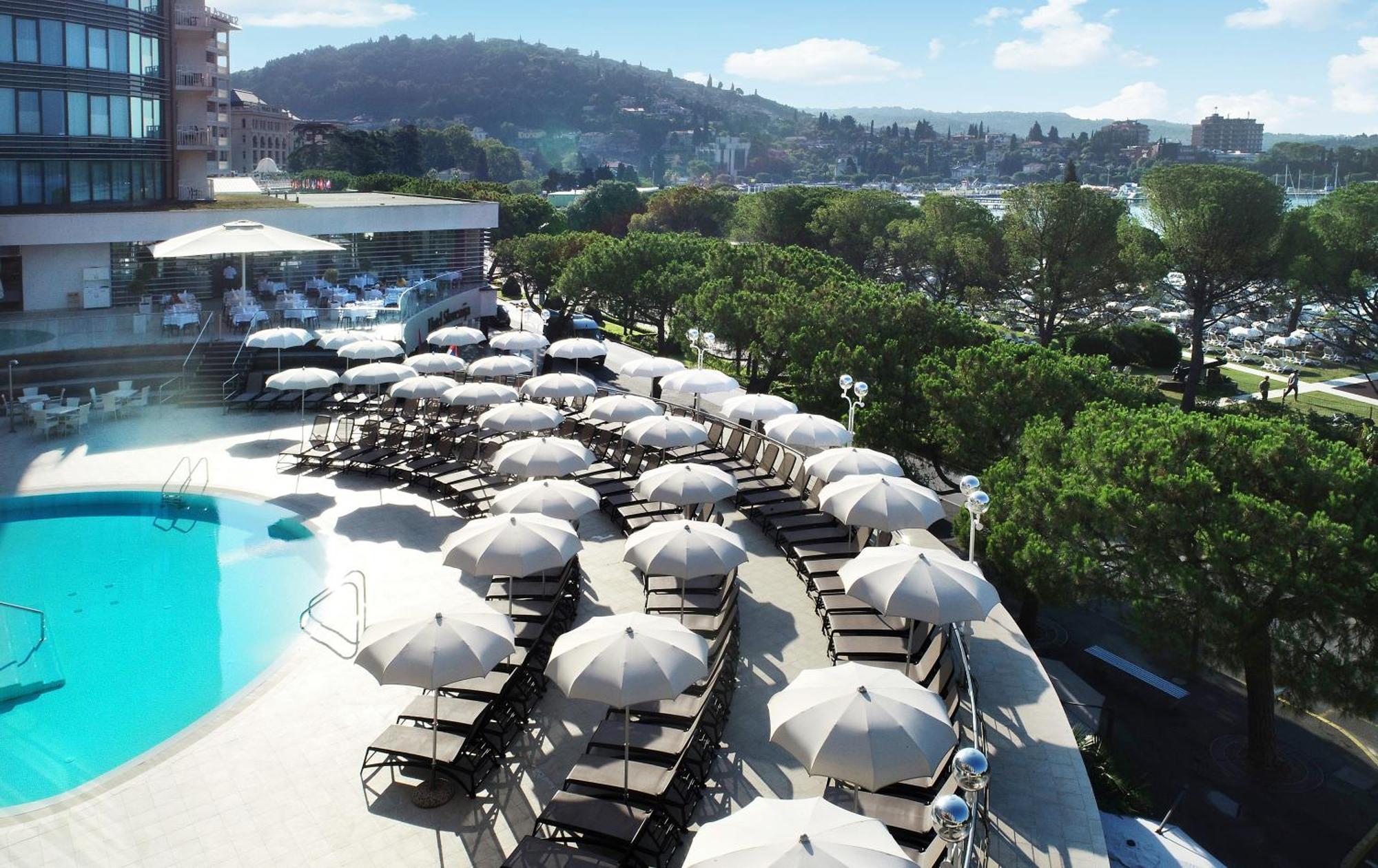Hotel Slovenija - Terme & Wellness Lifeclass Portorož Extérieur photo The pool at the Standard, Hollywood